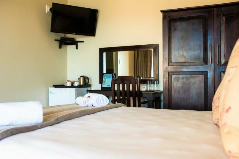The Tides Inn Bed And Breakfast 다반 외부 사진